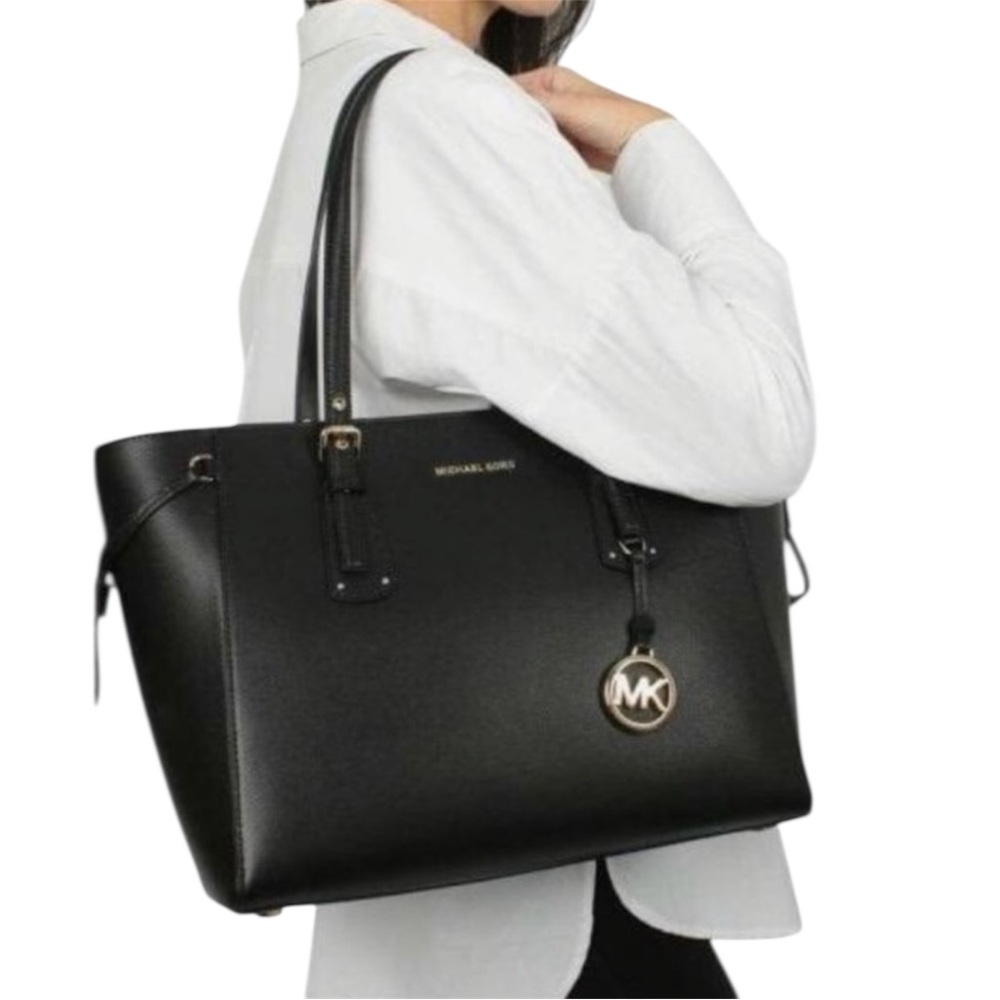 Michael Kors Voyager Large Saffiano Leather Laptop Tote Black Gold NWT - Picture 2 of 9